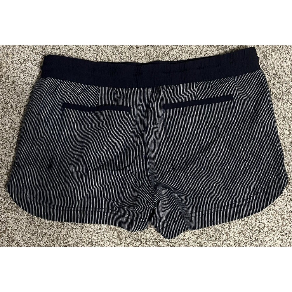 Women's Athleta Navy Pinstripe Shorts, Size 10 - Picture 2 of 3